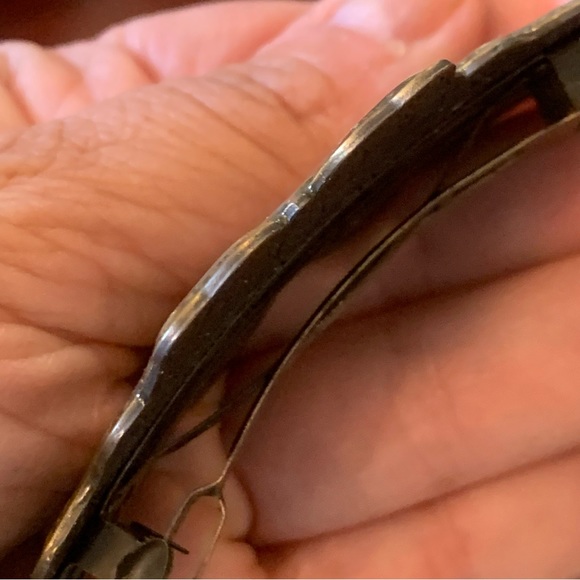 Butterfly barrette not CC eligible - Picture 3 of 8